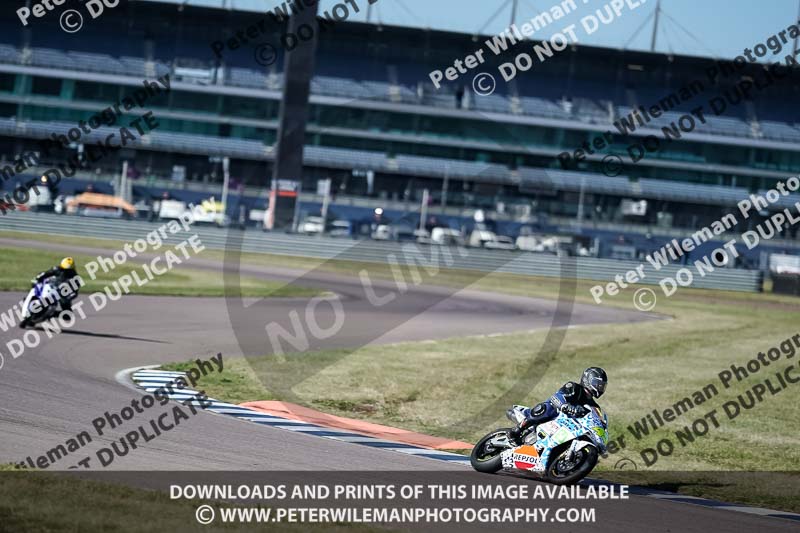 Rockingham no limits trackday;enduro digital images;event digital images;eventdigitalimages;no limits trackdays;peter wileman photography;racing digital images;rockingham raceway northamptonshire;rockingham trackday photographs;trackday digital images;trackday photos